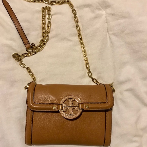 Tory Burch Handbags - Tan Tory Burch small side bag